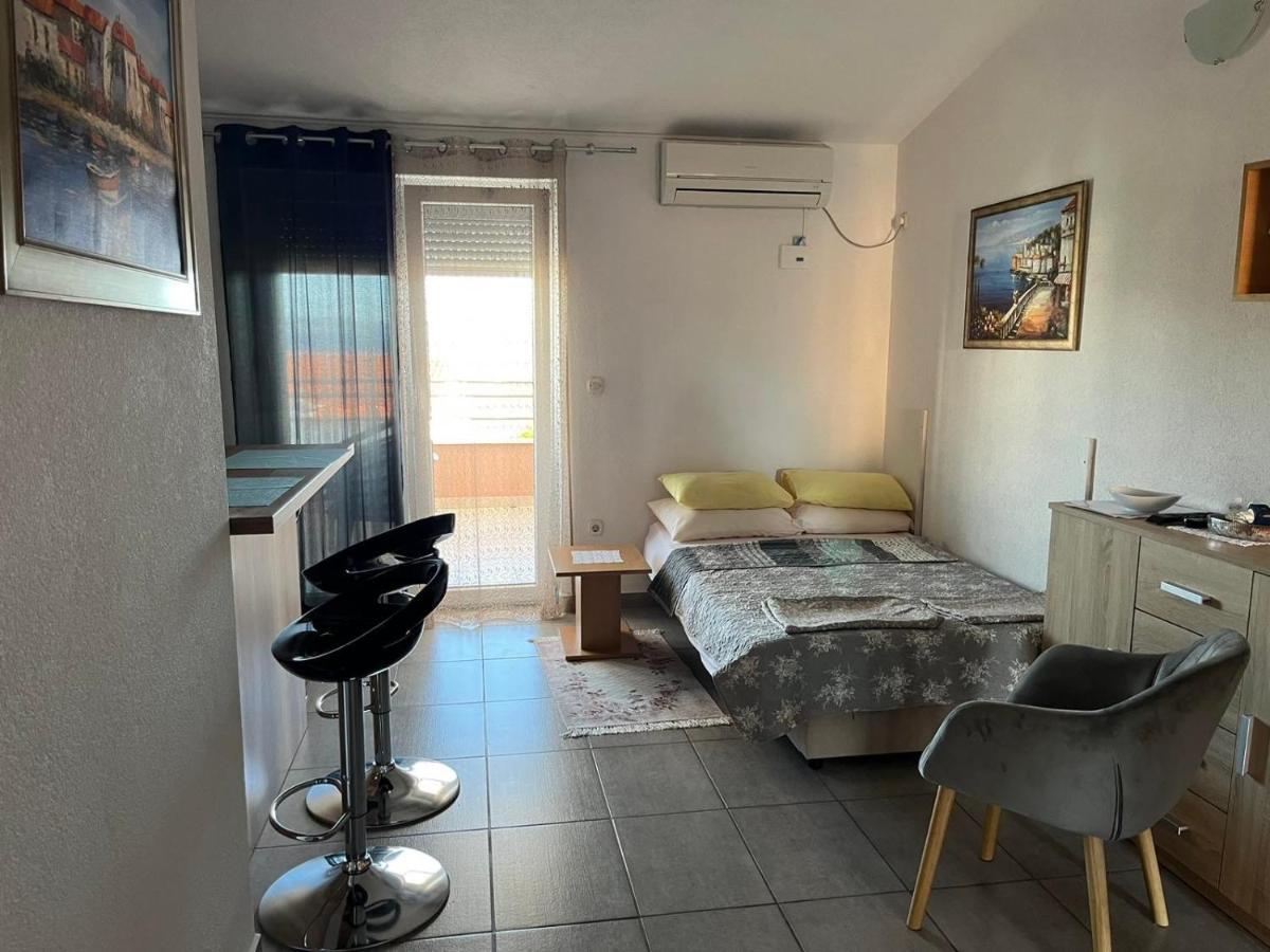 Apartmani Mia Trogir Eksteriør billede